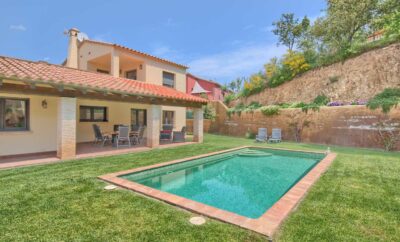 Ruime 6 persoons Villa in Begur met privé zwembad Wifi en NL tv